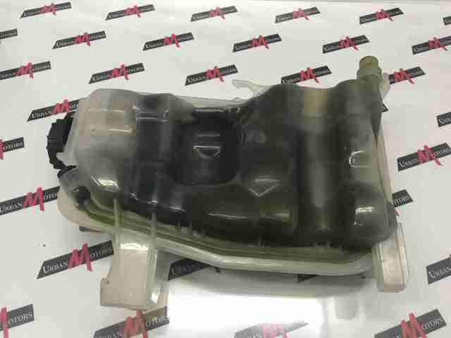 Tanque de expansão do sistema de esfriamento LR022731 Land Rover