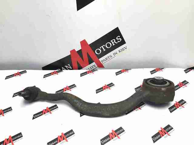 Braço oscilante inferior direito de suspensão dianteira LR073463 Land Rover