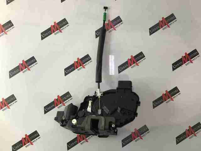 Fecho da porta traseira esquerda LR077831 Land Rover