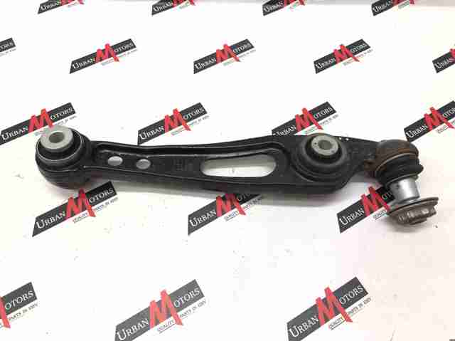 Braço oscilante inferior esquerdo de suspensão dianteira LR113304 Land Rover