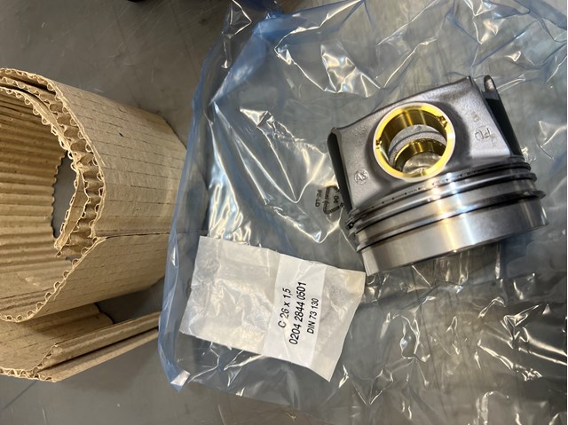 MAHLE 028PI00155002 Поршень на 1 цилиндр, 2-й ремонт в наличии Павлоград