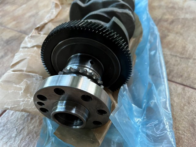 BMW 11218515071 Коленвал двигателя в наличии Ужгород