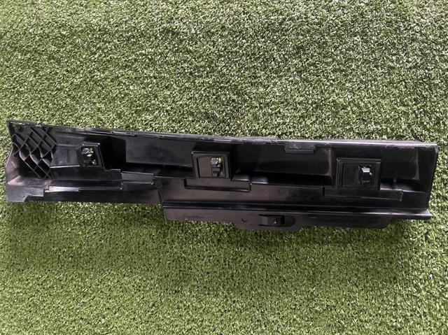 7256919 BMW Опора порога (крепление) купить в Каменское