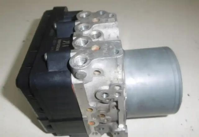 476604GB1A NISSAN Блок управления АБС (ABS) гидравлический купить в Киев