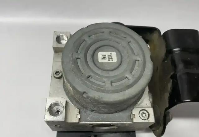 58900M7200 HYUNDAI купить в Николаев