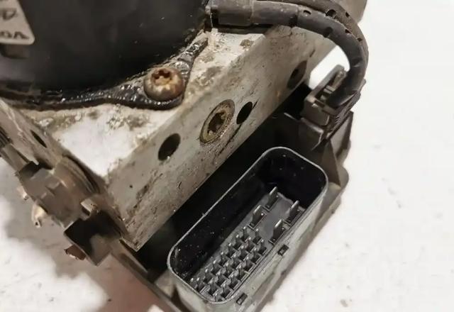 8619537 VOLVO купить в Львов