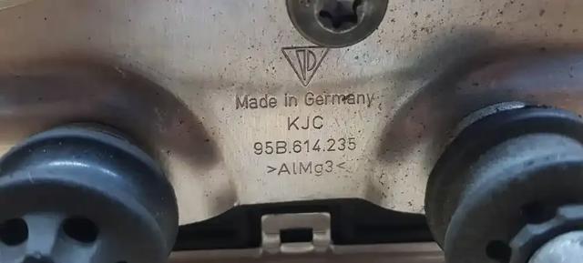 PORSCHE 95B614235 в наличии Кривой Рог