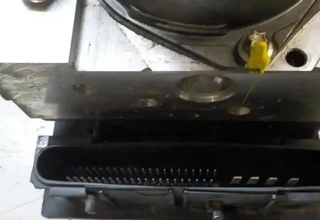 A0064310212 MERCEDES Блок АБС купить в Одесса