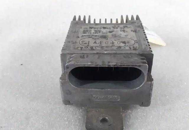 A0255453332 MERCEDES Регулятор оборотов вентилятора купить в Черновцы