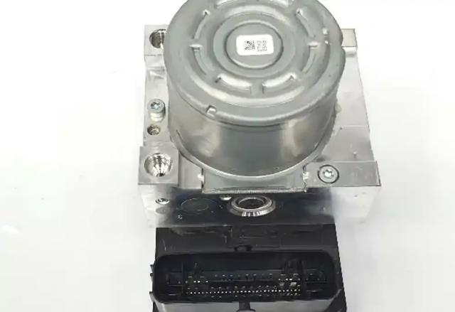 LAND ROVER LR117895 в наличии Житомир