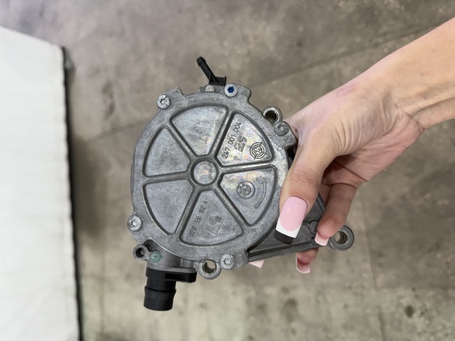 11667640279 BMW Вакуумный насос купить в Кривой Рог