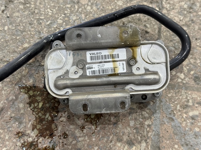BMW 17217638582 Масляный радиатор в наличии Одесса