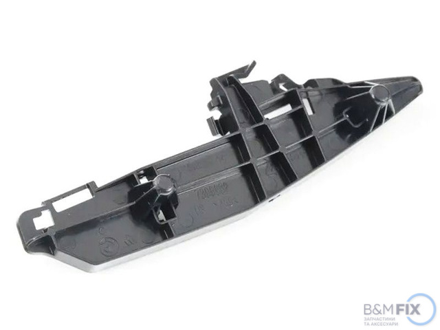 Направляющая переднего бампера, правая 51117399982 BMW