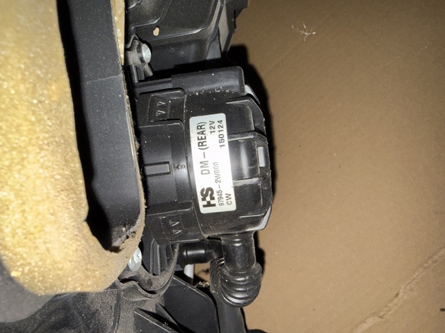 979452W000 HYUNDAI купить в Украина