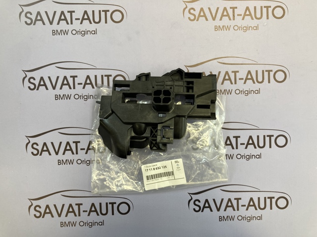 Кронштейн радиатора нижний 17118632125 BMW