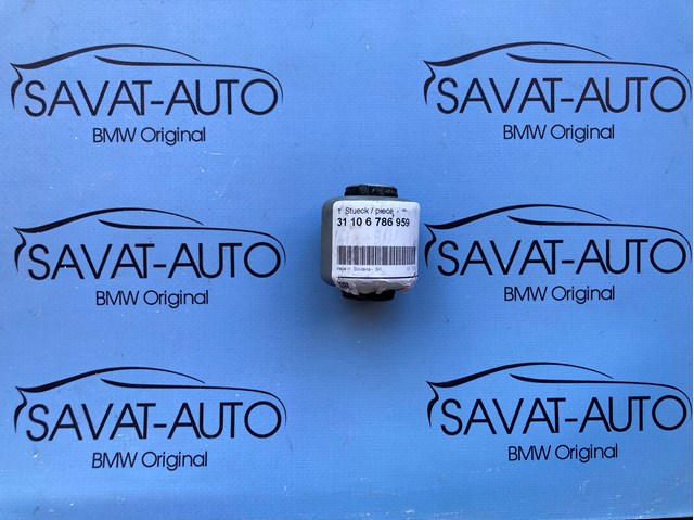 Сайлентблок передней подвески 31106786959 BMW