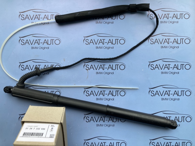 Амортизатор двери багажника 51247332696 BMW