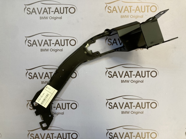 Рамка радиатора левая 51647307873 BMW