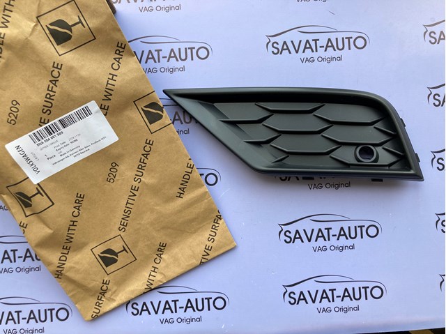  Решетка переднего бампера левая 5NA8546619B9 VAG