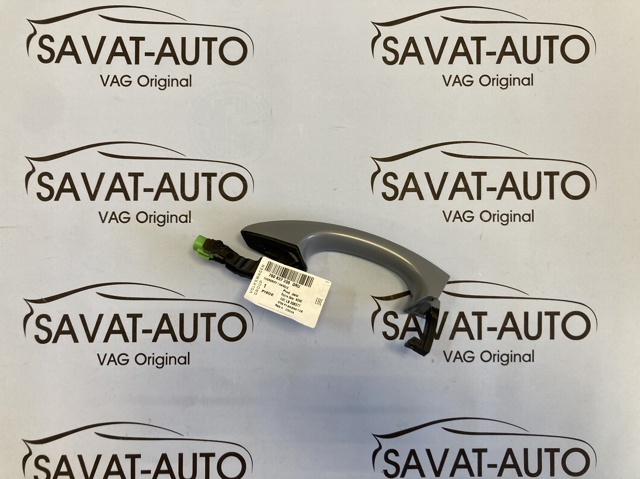 Ручка двери в сборе 760837205GRU VAG