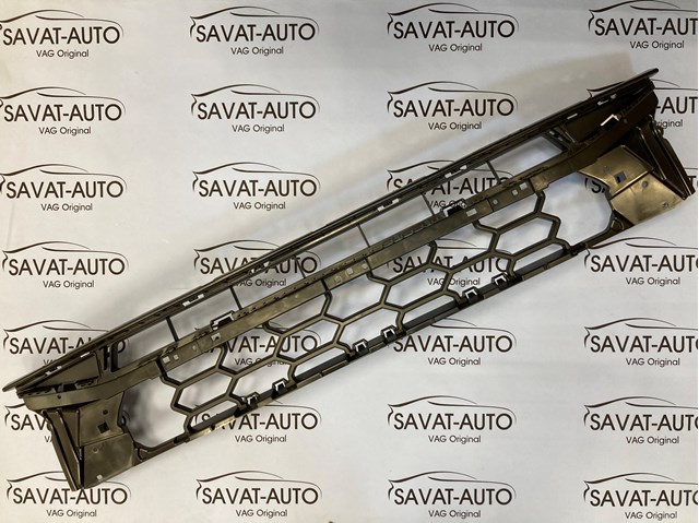 Решетка бампера переднего центральная 8W0807683F9B9 VAG