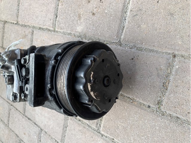 MERCEDES 0012302811 Компрессор кондиционера в наличии Николаев
