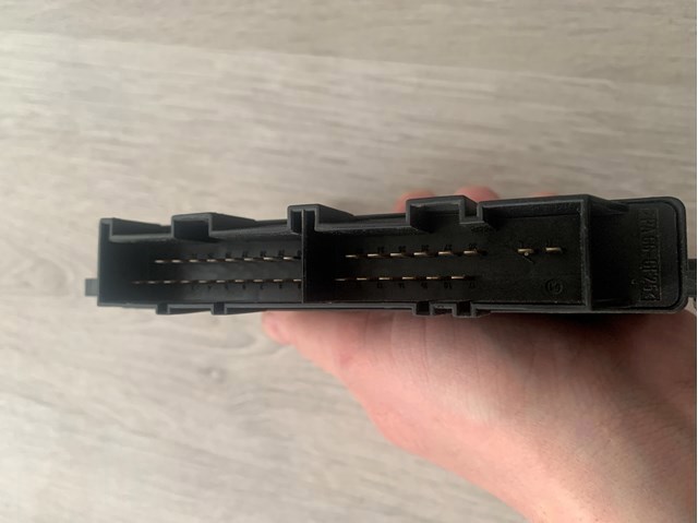 MERCEDES A0305454632 Регулятор оборотов вентилятора в наличии Украина