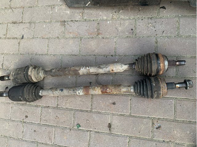 Привод правый A1633300501 MERCEDES