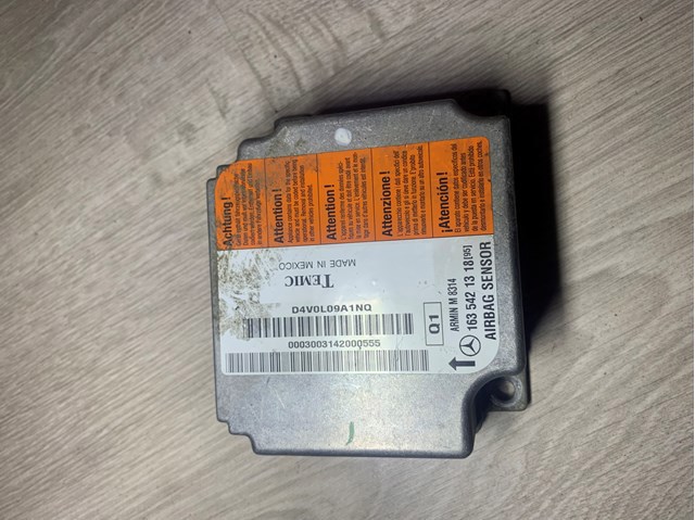 Блок управления airbag A1635421318 MERCEDES