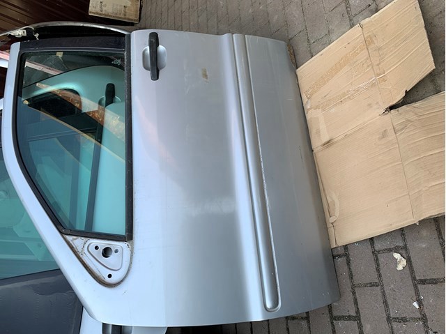 Дверь передняя, левая A1637201505 MERCEDES