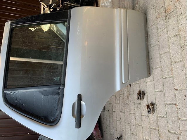Дверь задняя, правая A1637301605 MERCEDES