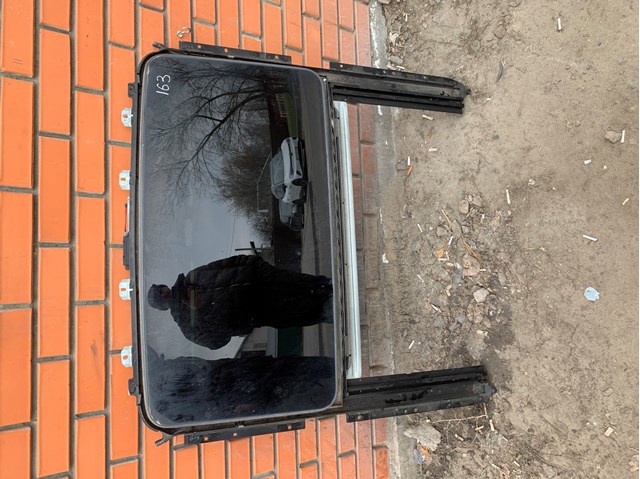 Крышка люка крыши A1637801021 MERCEDES