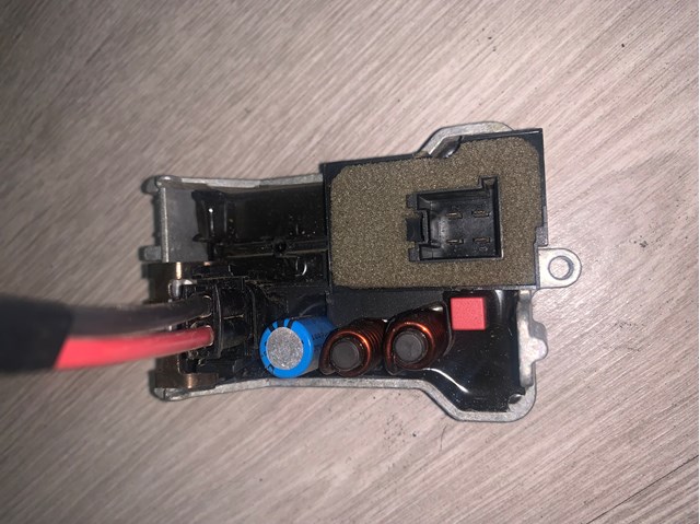 Резистор вентилятора печки, снят с мл163 A2308210251