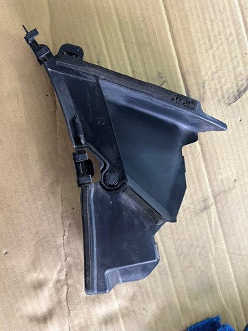 TOYOTA 5281253010 Воздуховод (дефлектор) радиатора левый в наличии Николаев