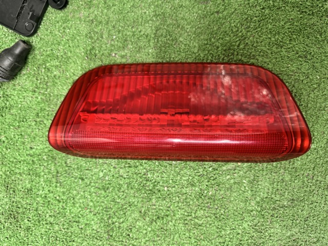 Фонарь сигнала торможения 26590BV80A NISSAN