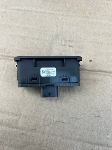 VOLVO 31674801 Кнопка салона привода крышки багажника (двери 3/5-й (ляды) в наличии Ужгород