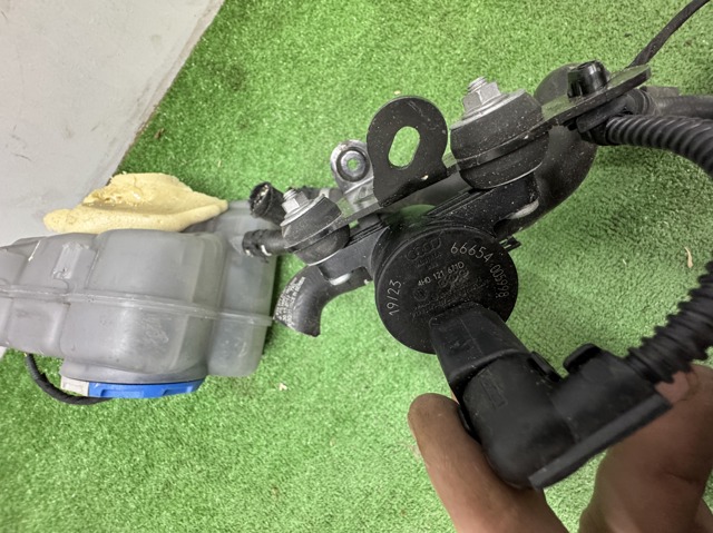 Кран печки (отопителя) 4H0121671D PORSCHE
