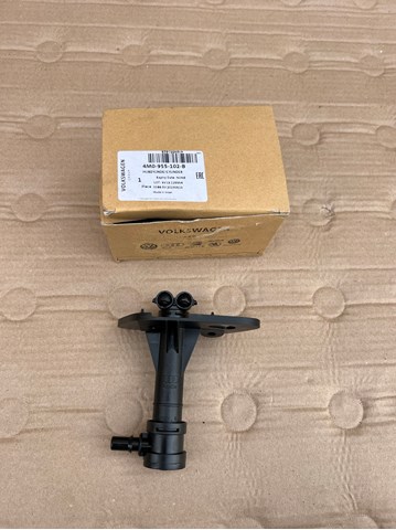 Форсунка омывателя фары передней, правой 4M0955102B VAG