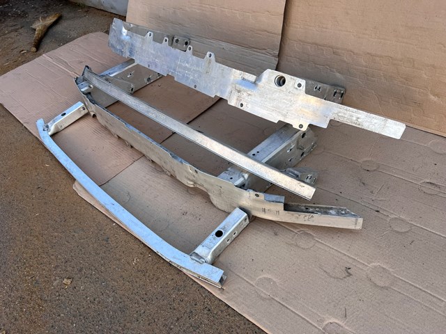 BMW 51117399912 Усилитель бампера переднего в наличии Полтава