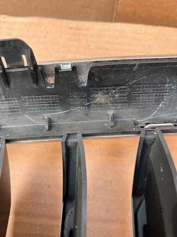 51139464218 BMW Решетка радиатора купить в Кривой Рог