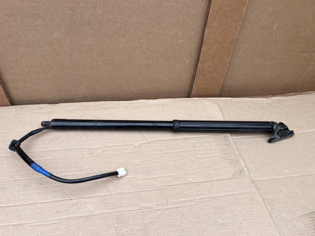 Газовый упор багажника 689200E040 TOYOTA