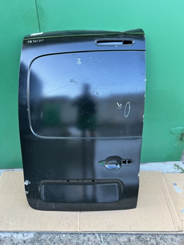 Задняя левая дверь 7751478140 RENAULT