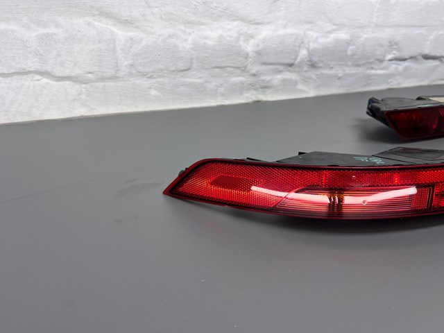 VAG 80A945070E Фонарь противотуманный задний правый в наличии Тернополь