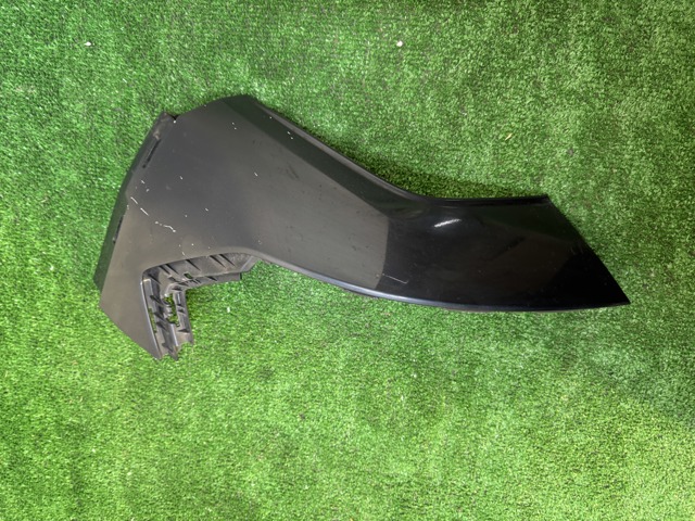 Клык заднего бампера правый 80F807852 VAG