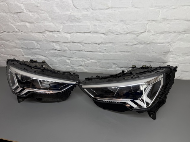 VAG 83A941774 Фара правая в наличии Черновцы