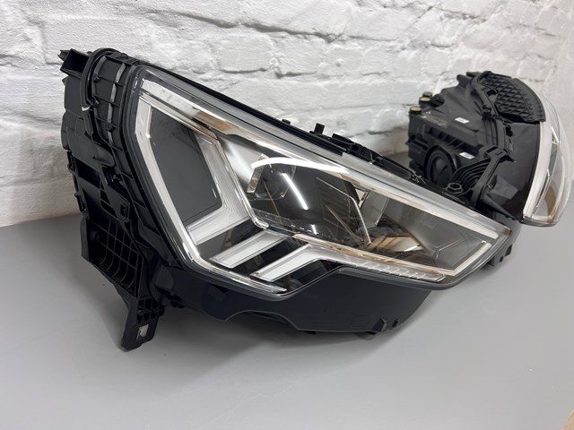 VAG 83A941774B Фара правая в наличии Днепр