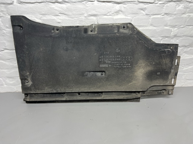 8W0825207B VAG купить в Ужгород