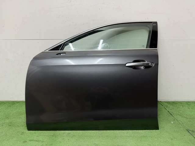 Двери 8W0831051C VAG