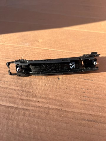 Ручка задней двери наружная 8W0837206 VAG