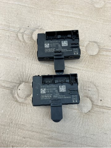 Блок комфорта задней двери 8W0959595H VAG